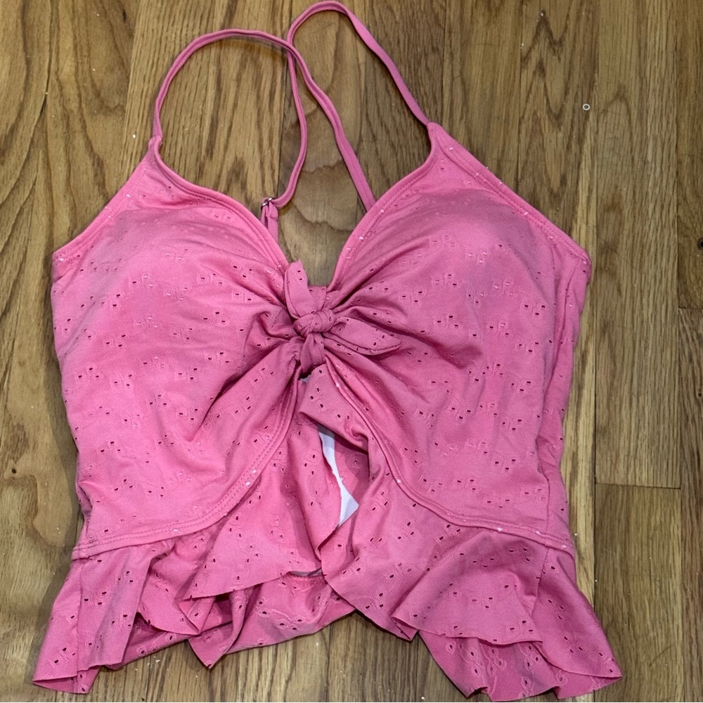 NWOT CORAL REEF PINK SWIMWEAR TOP IN SIZE LARGE